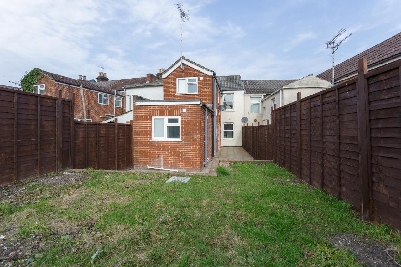 Blackberry - Stylish Self-Contained Flats In Soton City Centre Саутгемптон Экстерьер фото